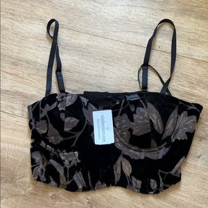 Windsor Store Crop Top